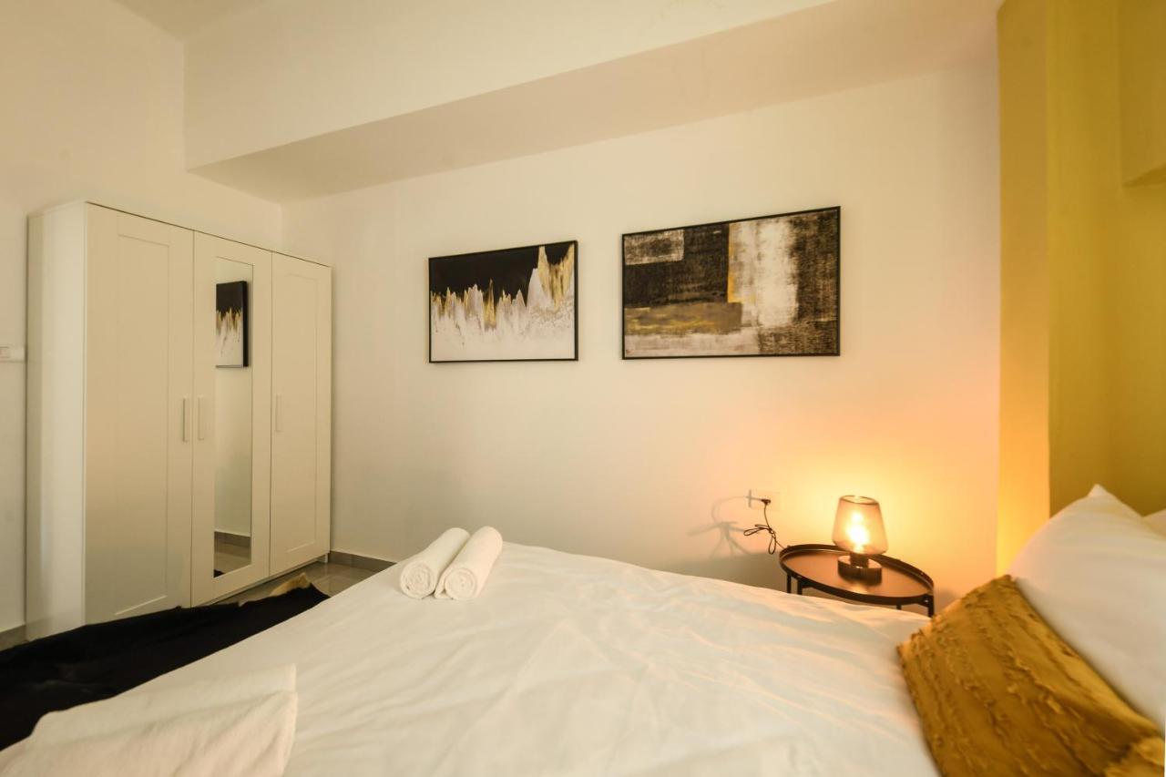 Prime Location Sunny 3 Bedroom By Sea N' Rent